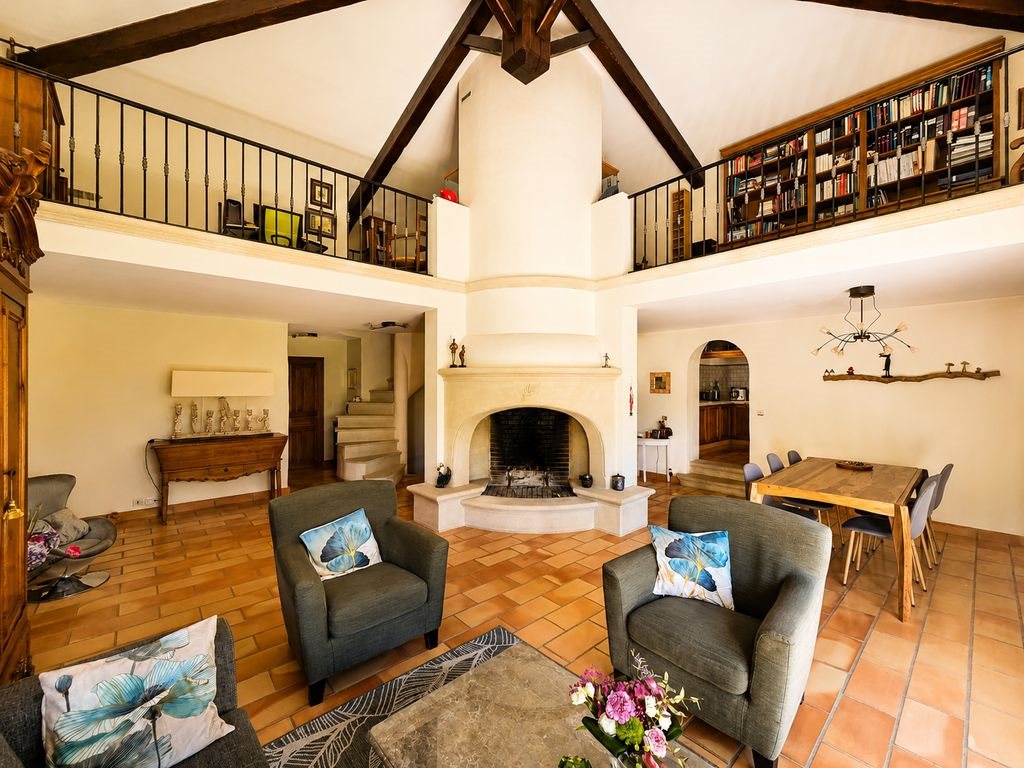Maison à vendre, 215m², Marignane