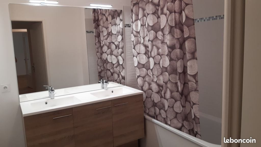 Appartement à louer, 62m², Templemars