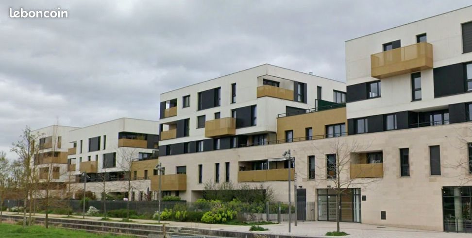 Appartement à louer, 49m², Saint-Cyr-l'Ecole