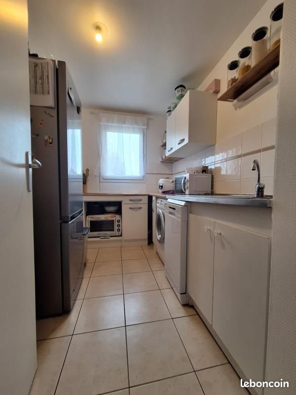 Appartement à louer, 44m², Lèves