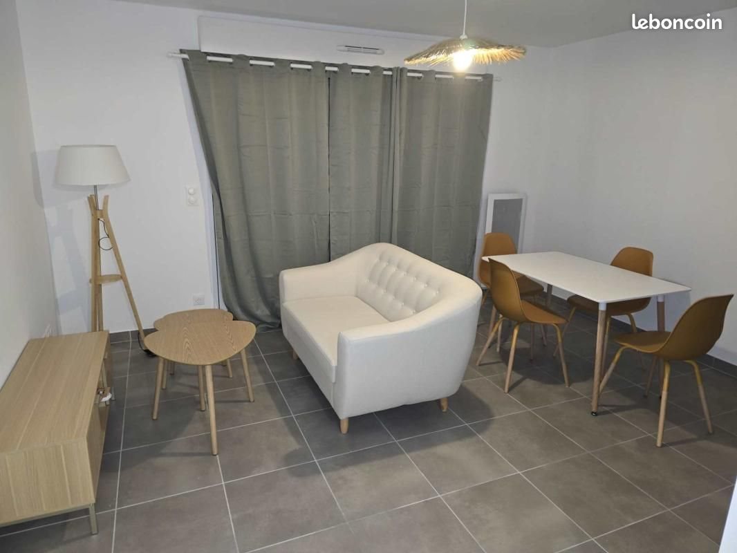 Appartement à louer, 42m², Sauvian