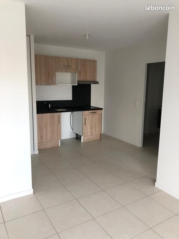 Appartement à louer, 42m², Périgny