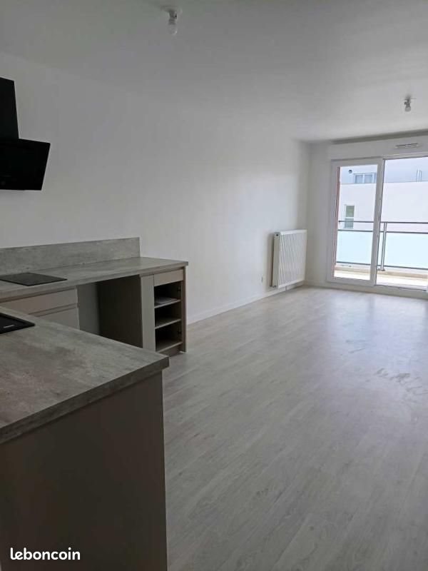 Appartement à louer, 42m², Luisant