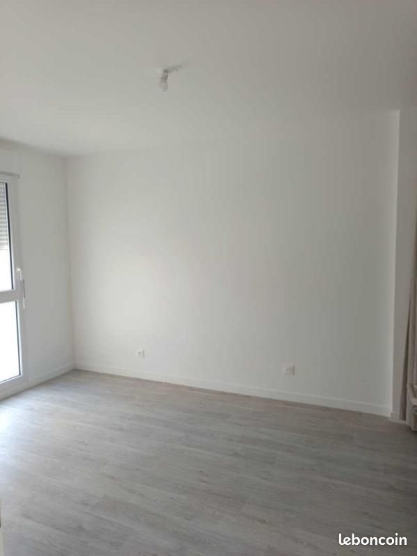 Appartement à louer, 42m², Luisant