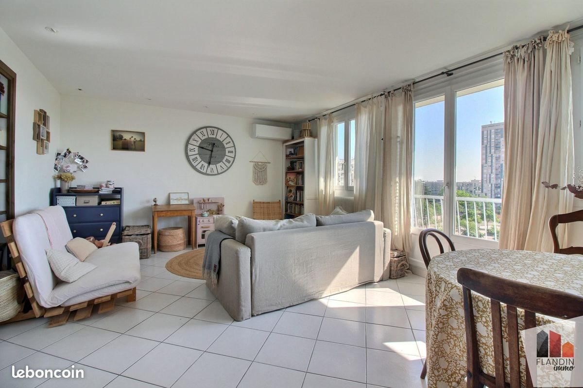 Appartement à vendre, 71m², Saint-Genis-Laval