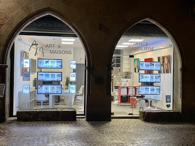 company logo : ART &MAISON