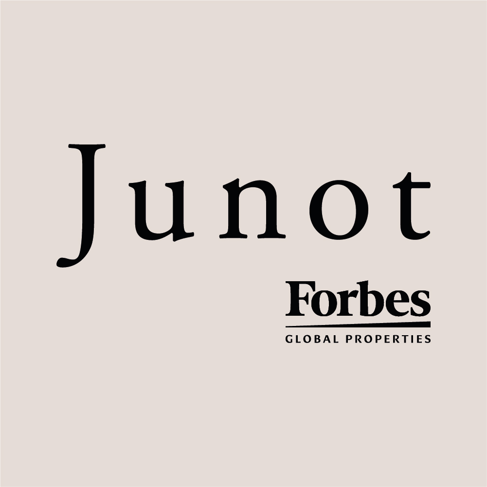 company logo : JUNOT CHÂTEAUX & PATRIMOINE